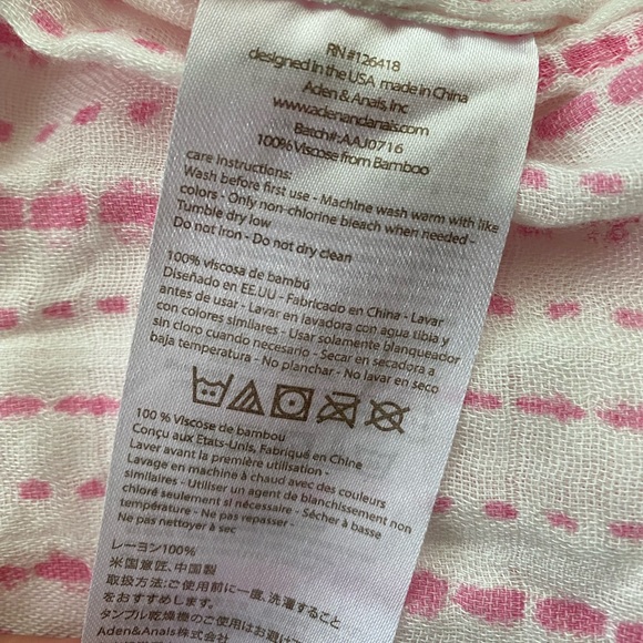 Aden & Anais Muslin Swaddle Blanket - Picture 4 of 8